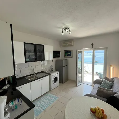 Apartment Merlin Bol Exterior photo
